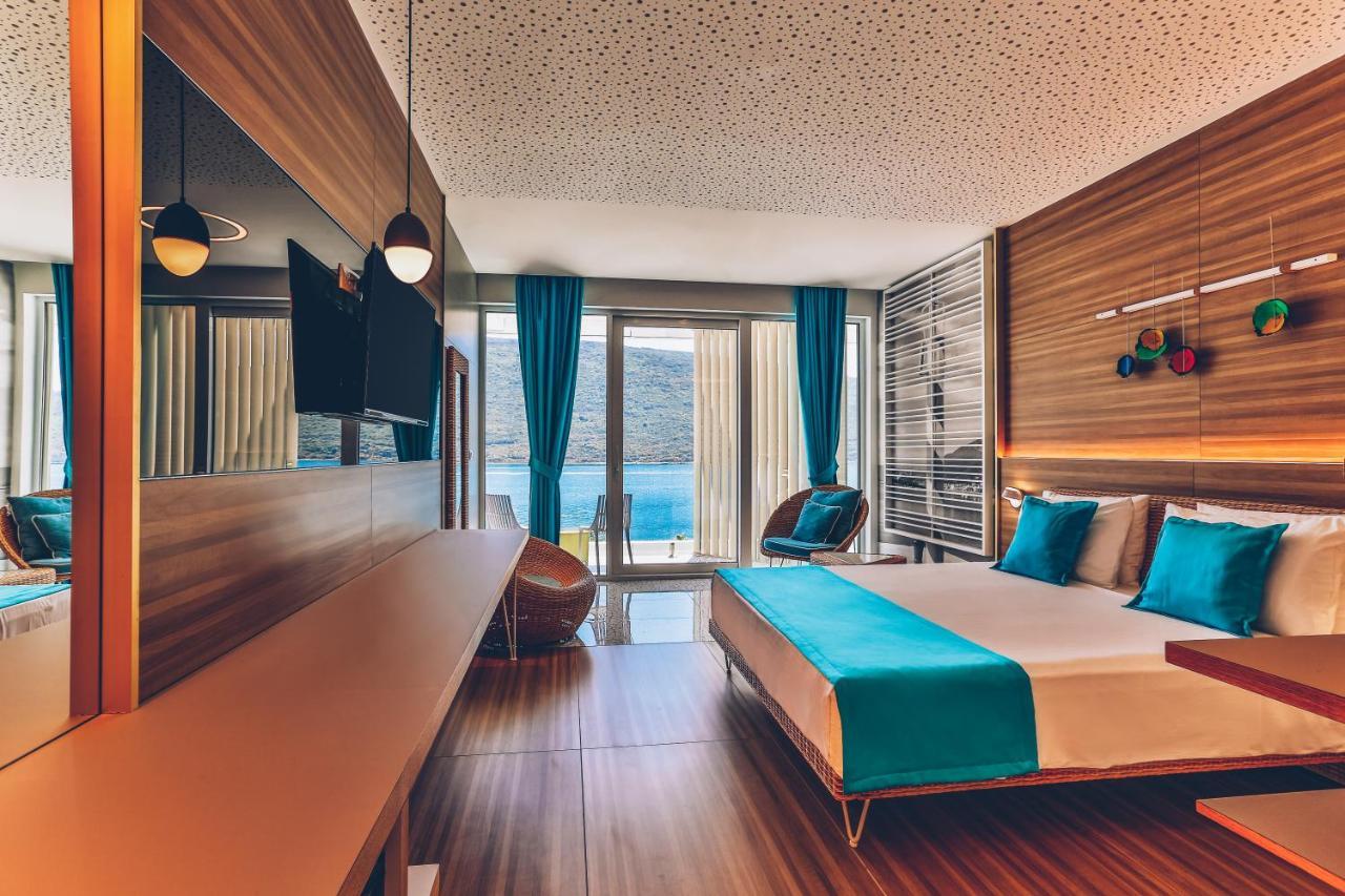 Carine Hotel Kumbor Superior Χέρτσεγκ Νόβι Εξωτερικό φωτογραφία