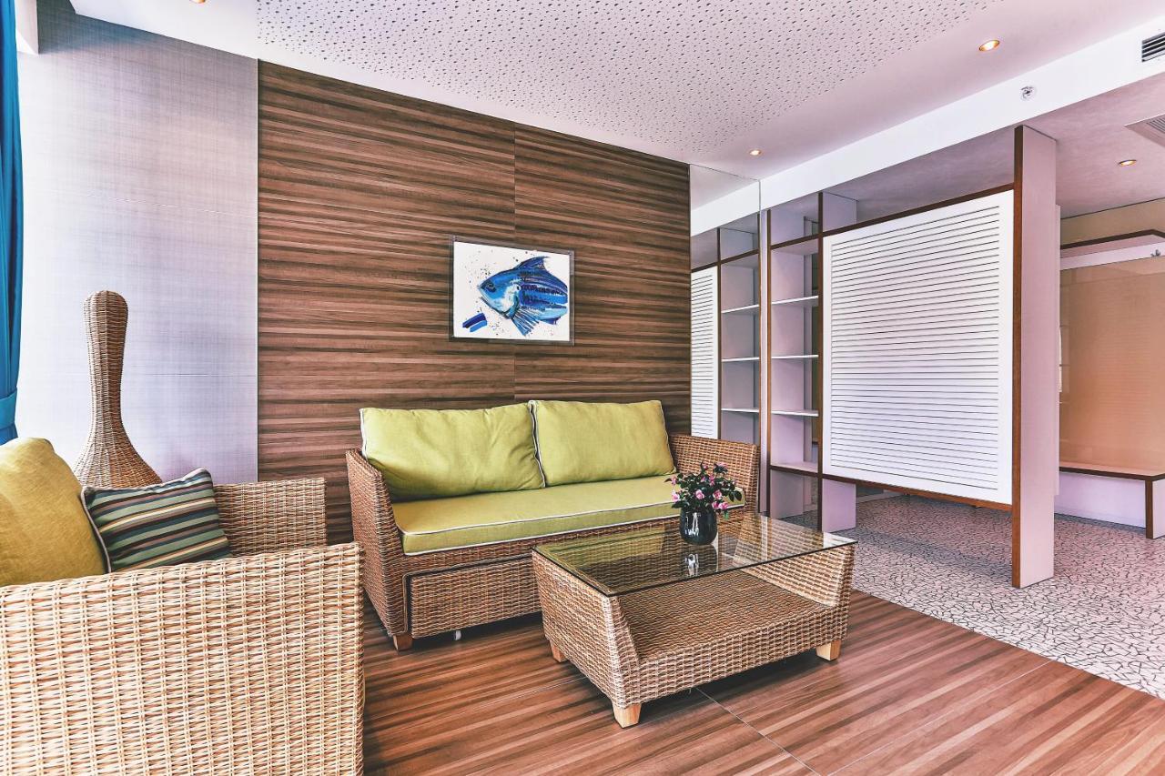 Carine Hotel Kumbor Superior Χέρτσεγκ Νόβι Εξωτερικό φωτογραφία