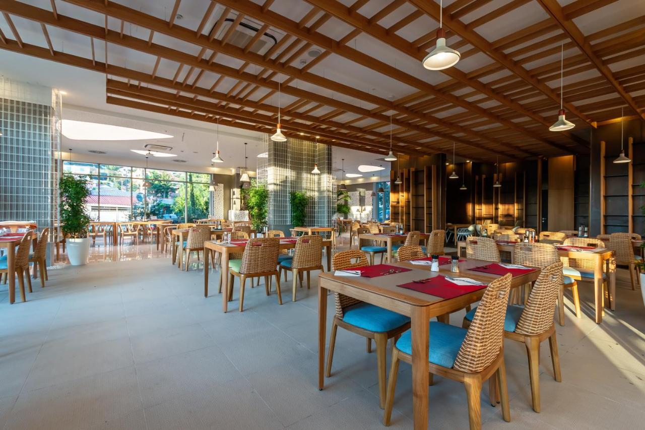 Carine Hotel Kumbor Superior Χέρτσεγκ Νόβι Εξωτερικό φωτογραφία